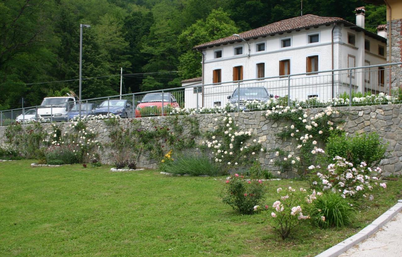 Pikes Villa Pulfero Eksteriør bilde