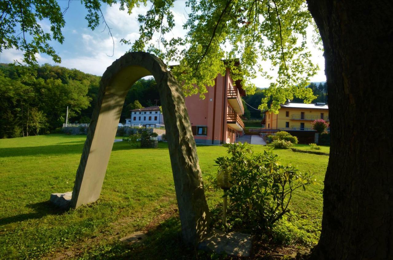 Pikes Villa Pulfero Eksteriør bilde